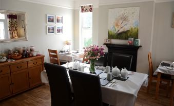 Lyndene