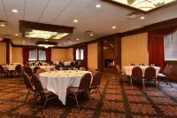 Days Inn & Suites by Wyndham Roseville/Detroit Area Các khách sạn ở Roseville