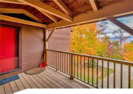 Stunning Post And Beam, Ski-in/Ski-Out Birchwood Penthouse.
