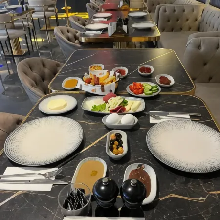 Midis Otel