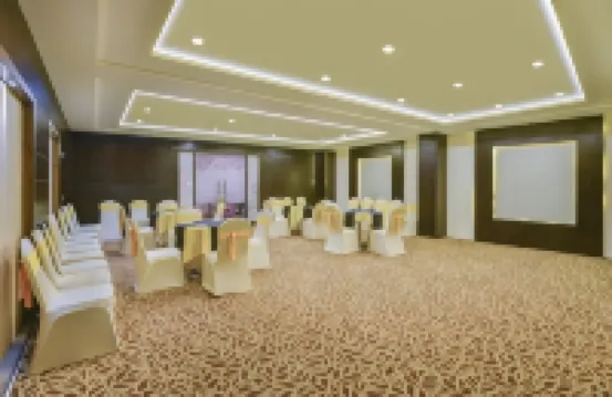 Summit Montana Suites & Spa at Mall