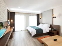 Hotel Thesoom Forest 東栢図書館周辺のホテル