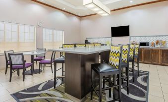 La Quinta Inn & Suites by Wyndham Gainesville