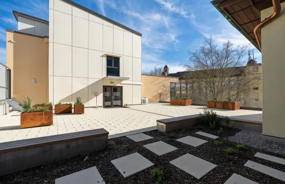 舍嫩韋德 b 智能酒店