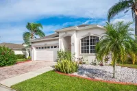 "southern Charm" 4 Bed & 2 Bath Private Pool Home 4 Bedroom Villa by RedAwning Hotels near Highlands Reserve Golf Club