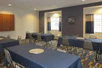 Quality Inn & Suites Caldwell I-77 Các khách sạn ở Noble County