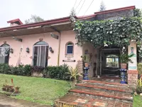 Casa de Carlo Hotels in Laurel