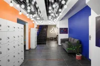 Luna Capsule Capsule Hotel