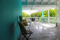 HighTide Guesthouse
