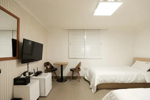 Stay RomanticTrip_Hostel