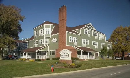 Ivy Court Inn and Suites