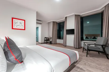 Super OYO Townhouse 2 Hotel Gunung Sahari Отели рядом со станцией Kemayoran Station