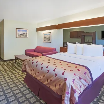 Microtel Inn & Suites by Wyndham Holland