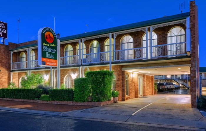 Hamilton Henry Parkes Motor Inn