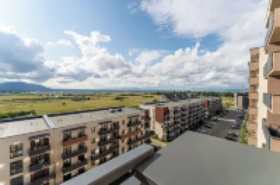 MoHost Noblesse - Chic Urban Retreat