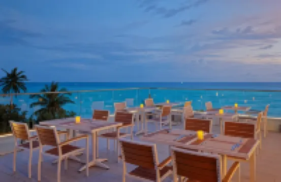 Luau Beach Inn, Maldives