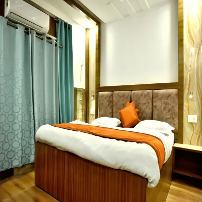 Hotel Green View Hotels near Lal Bahadur Shastri Memorial Park, Shastri Nagar