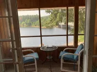 Algonquin Lakeside Inn فنادق في Dwight