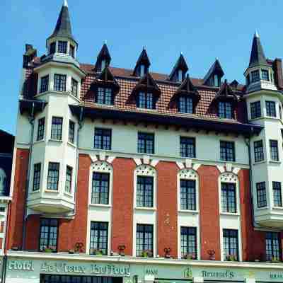 LE VIEUX BEFFROI Hotel - Restaurant - Bar - Traiteur Hotel Exterior