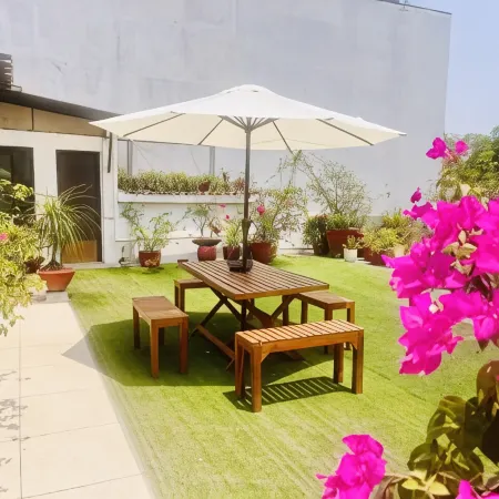 Thikana Delhi ( Boutique B&B) Отели рядом с достопримечательностью «Национальный институт технологии моды»