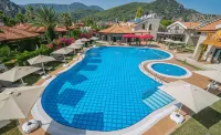 Dalyan Live Spa Hotel - Uima-altaat