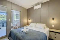 해변에서 500미터 떨어진 수영장과 자쿠지가 있는 독점적인 숙박 - ELF