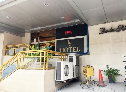 Lourdes Family Suites Makati powered by Cocotel