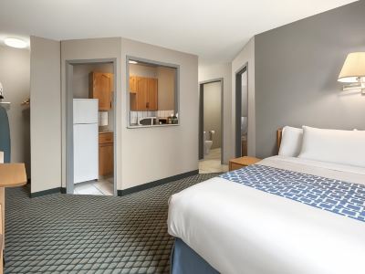 Travelodge by Wyndham Edmonton Airport