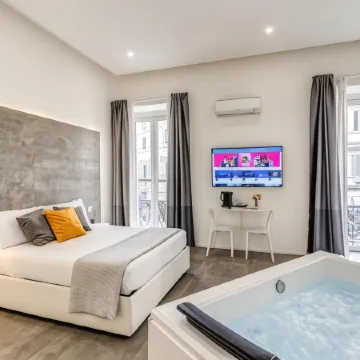 Gallery Suite Naples