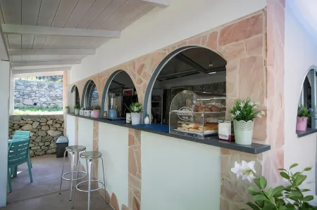 Residence Holidays Отели в г. Пьетра-Лигуре