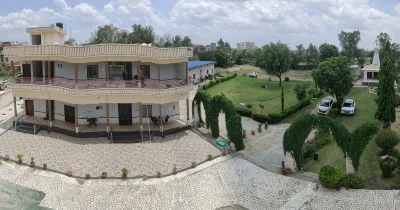 Goyal Bhavan Hotels near khatushyam ji 332602