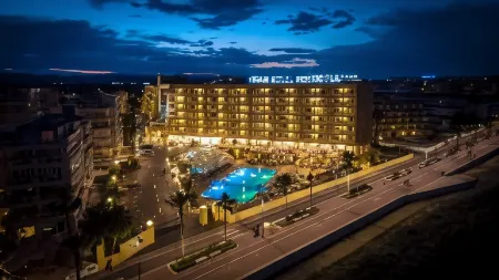 本尼斯科拉大飯店