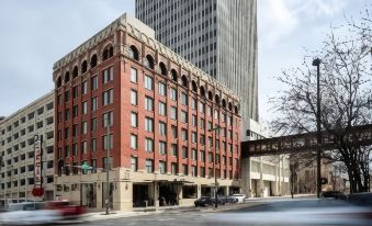 The Peregrine Omaha Downtown Curio Collection by Hilton