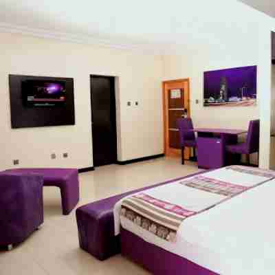 Kakanfo Inn & Conference Centre - Guest Room Rooms