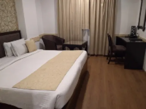 Hotel Clark Inn Kaushambi