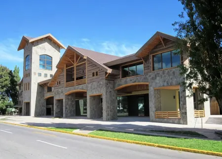 Hotel Dreams de la Patagonia Отели рядом с достопримечательностью «Camping Ammonites»