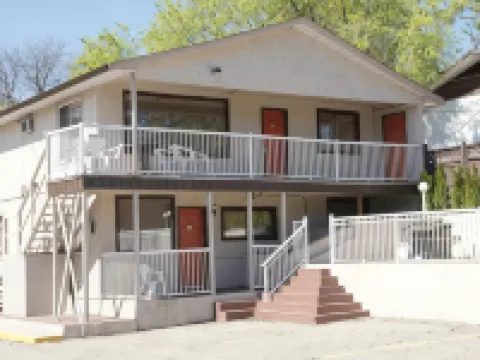 カナダズ ベスト バリュー イン & スイーツ バーノン バーノンのホテル