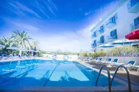 Hotel Tourist - مسبح