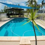 Birch Motel Bowen Previously Known As Bowen Arrow Motel - Pools