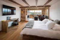 Hostellerie du Pas de l'Ours "Relais et Châteaux"