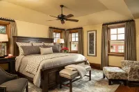 Inn on Lake Granbury Hotels in Granbury