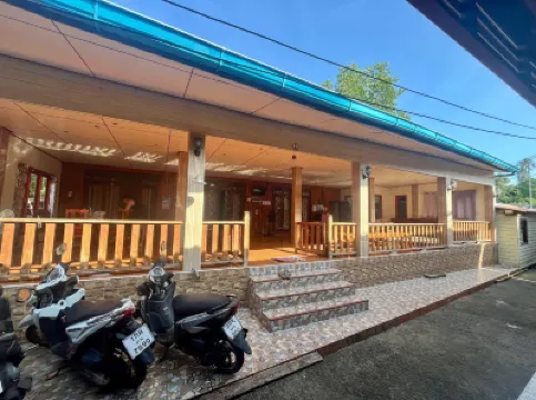 Klong MAD Good View Homestay Hotel berhampiran Ko Rang