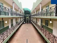 โรงแรม เรียล ซานตาโรซา โรงแรมในมอเรเลีย