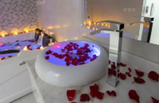 ديور ان للشقق المخدومه