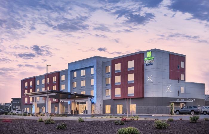 Holiday Inn Express & Suites SALEM NORTH - KEIZER by IHG