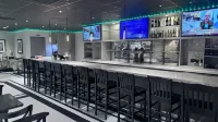 DoubleTree by Hilton Newark Penn Station - bar