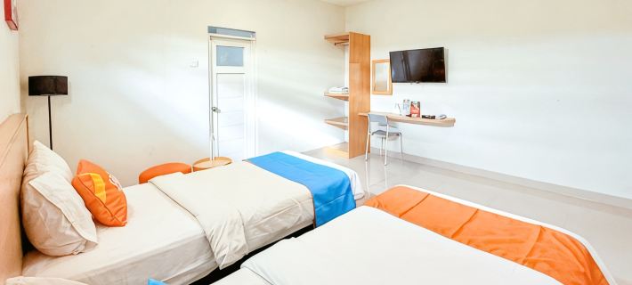 Sans Stay Wonder Karapitan Hotels in Lengkong