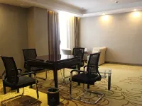 DONG SHENG INTERNATIONAL HOTEL Hotels in Xiping