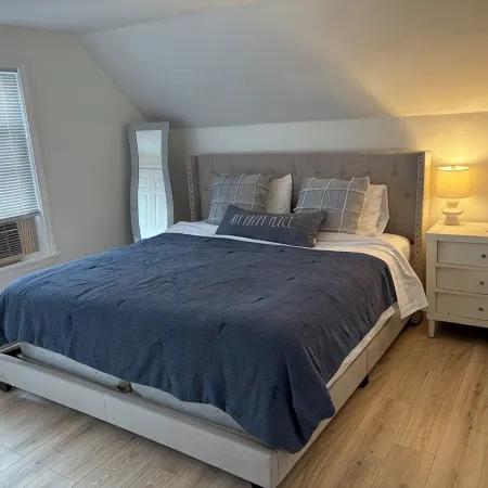 Charming 3-bedroom house with fast WiFi and is pet-friendly in Brockton