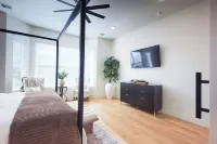 River Front Putting Green King Beds Gruene Retreat